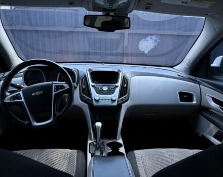 Белый Шевроле Эквинокс, объемом двигателя 3 л и пробегом 270 тыс. км за 7500 $, фото 9 на Automoto.ua