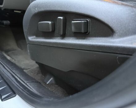 Белый Шевроле Эквинокс, объемом двигателя 3 л и пробегом 270 тыс. км за 7500 $, фото 19 на Automoto.ua