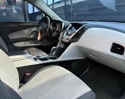 Белый Шевроле Эквинокс, объемом двигателя 3 л и пробегом 270 тыс. км за 7500 $, фото 11 на Automoto.ua