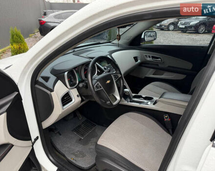 Белый Шевроле Эквинокс, объемом двигателя 2.4 л и пробегом 200 тыс. км за 9500 $, фото 7 на Automoto.ua