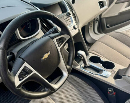 Белый Шевроле Эквинокс, объемом двигателя 2.38 л и пробегом 212 тыс. км за 9700 $, фото 11 на Automoto.ua