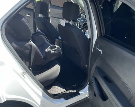 Белый Шевроле Эквинокс, объемом двигателя 2.4 л и пробегом 201 тыс. км за 8450 $, фото 6 на Automoto.ua