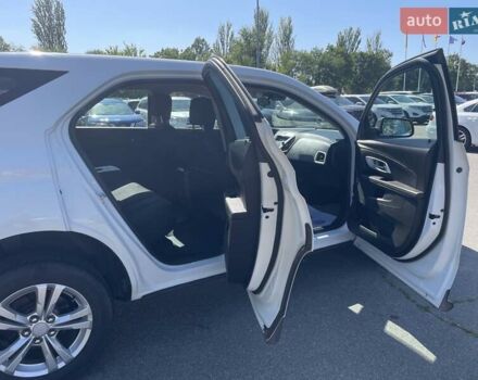 Білий Шевроле Еквінокс, об'ємом двигуна 2.38 л та пробігом 186 тис. км за 9900 $, фото 16 на Automoto.ua