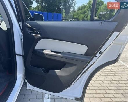 Білий Шевроле Еквінокс, об'ємом двигуна 2.38 л та пробігом 212 тис. км за 11900 $, фото 11 на Automoto.ua