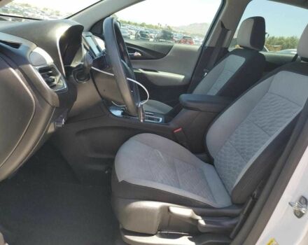 Белый Шевроле Эквинокс, объемом двигателя 1.5 л и пробегом 169 тыс. км за 1900 $, фото 6 на Automoto.ua