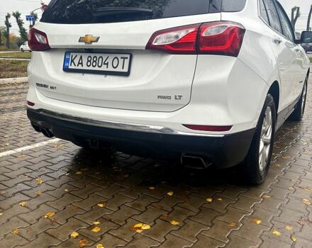 Белый Шевроле Эквинокс, объемом двигателя 2 л и пробегом 230 тыс. км за 15000 $, фото 3 на Automoto.ua