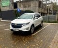 Белый Шевроле Эквинокс, объемом двигателя 2 л и пробегом 230 тыс. км за 15000 $, фото 1 на Automoto.ua
