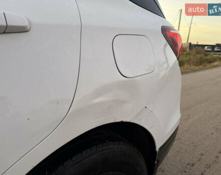 Білий Шевроле Еквінокс, об'ємом двигуна 1.5 л та пробігом 228 тис. км за 9900 $, фото 12 на Automoto.ua