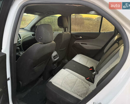 Білий Шевроле Еквінокс, об'ємом двигуна 1.5 л та пробігом 228 тис. км за 9900 $, фото 15 на Automoto.ua