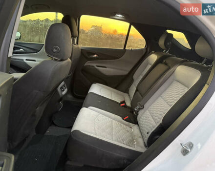 Білий Шевроле Еквінокс, об'ємом двигуна 1.5 л та пробігом 228 тис. км за 9900 $, фото 16 на Automoto.ua