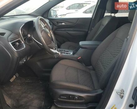 Белый Шевроле Эквинокс, объемом двигателя 1.5 л и пробегом 68 тыс. км за 3200 $, фото 5 на Automoto.ua