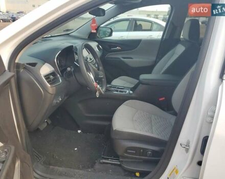 Белый Шевроле Эквинокс, объемом двигателя 1.5 л и пробегом 107 тыс. км за 3000 $, фото 6 на Automoto.ua