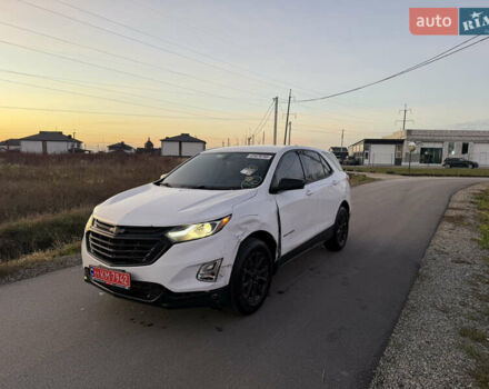 Білий Шевроле Еквінокс, об'ємом двигуна 1.5 л та пробігом 228 тис. км за 9900 $, фото 1 на Automoto.ua