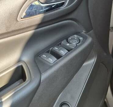 Шевроле Эквинокс, объемом двигателя 2 л и пробегом 153 тыс. км за 15500 $, фото 13 на Automoto.ua