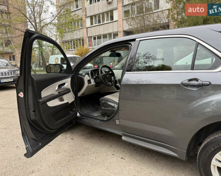 Серый Шевроле Эквинокс, объемом двигателя 2.38 л и пробегом 343 тыс. км за 7500 $, фото 7 на Automoto.ua