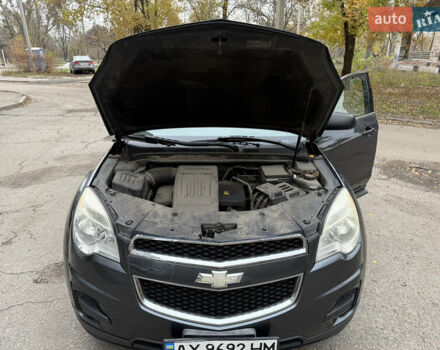 Серый Шевроле Эквинокс, объемом двигателя 2.38 л и пробегом 343 тыс. км за 7500 $, фото 1 на Automoto.ua