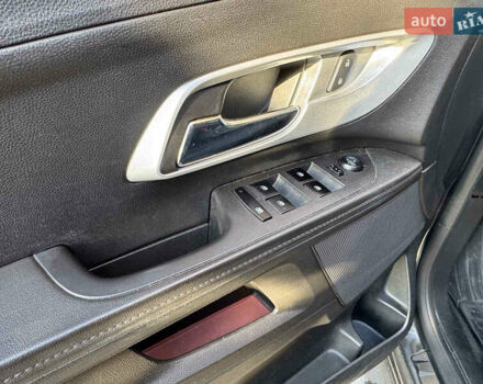 Серый Шевроле Эквинокс, объемом двигателя 2.38 л и пробегом 155 тыс. км за 9700 $, фото 20 на Automoto.ua