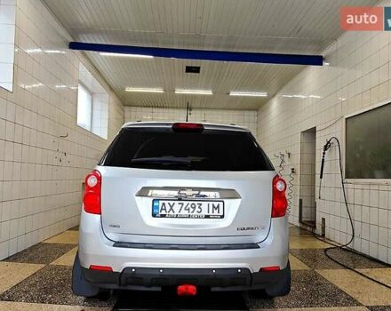 Серый Шевроле Эквинокс, объемом двигателя 2.4 л и пробегом 238 тыс. км за 10500 $, фото 4 на Automoto.ua