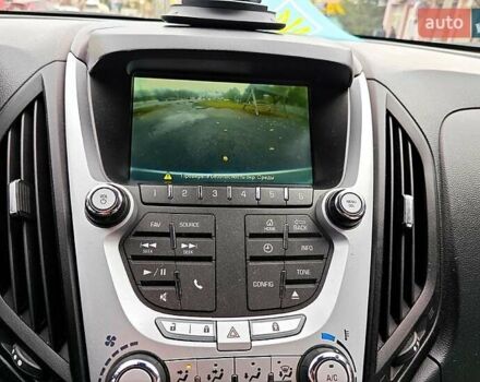 Серый Шевроле Эквинокс, объемом двигателя 2.4 л и пробегом 238 тыс. км за 10500 $, фото 10 на Automoto.ua