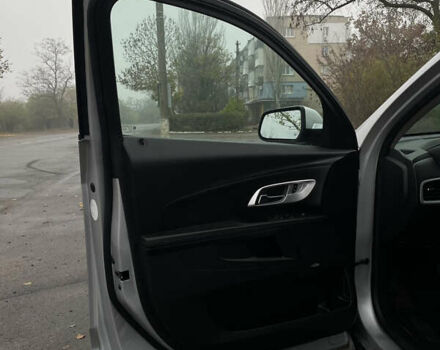 Серый Шевроле Эквинокс, объемом двигателя 2.38 л и пробегом 169 тыс. км за 13400 $, фото 20 на Automoto.ua