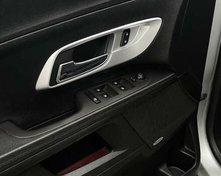 Серый Шевроле Эквинокс, объемом двигателя 2.38 л и пробегом 169 тыс. км за 13400 $, фото 21 на Automoto.ua