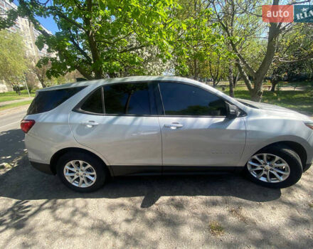 Сірий Шевроле Еквінокс, об'ємом двигуна 1.5 л та пробігом 90 тис. км за 14000 $, фото 3 на Automoto.ua