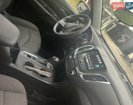 Серый Шевроле Эквинокс, объемом двигателя 2 л и пробегом 150 тыс. км за 12500 $, фото 7 на Automoto.ua