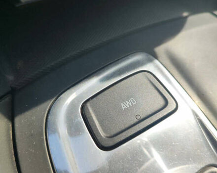 Серый Шевроле Эквинокс, объемом двигателя 1.49 л и пробегом 165 тыс. км за 15000 $, фото 12 на Automoto.ua