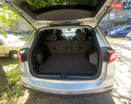 Сірий Шевроле Еквінокс, об'ємом двигуна 1.5 л та пробігом 90 тис. км за 14000 $, фото 2 на Automoto.ua