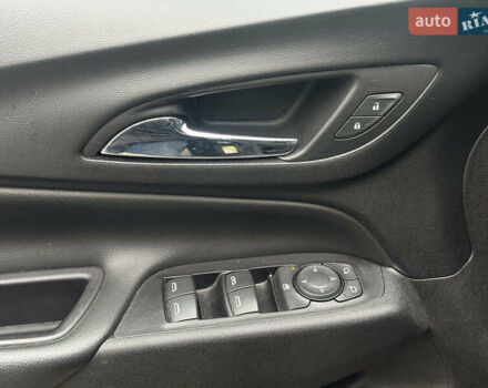 Сірий Шевроле Еквінокс, об'ємом двигуна 2 л та пробігом 114 тис. км за 16590 $, фото 12 на Automoto.ua