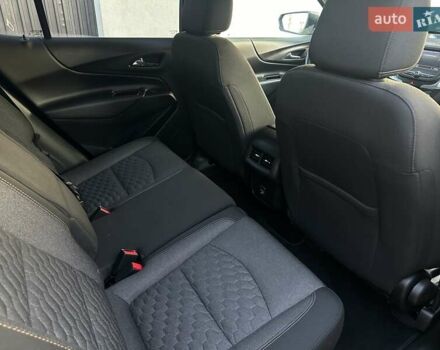 Сірий Шевроле Еквінокс, об'ємом двигуна 2 л та пробігом 80 тис. км за 17450 $, фото 36 на Automoto.ua