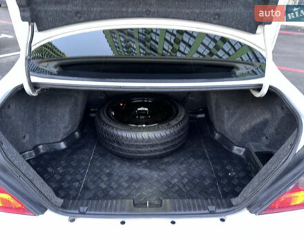 Белый Шевроле Эванда, объемом двигателя 2 л и пробегом 257 тыс. км за 4400 $, фото 15 на Automoto.ua