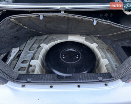 Белый Шевроле Эванда, объемом двигателя 2 л и пробегом 257 тыс. км за 4400 $, фото 16 на Automoto.ua