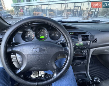 Белый Шевроле Эванда, объемом двигателя 2 л и пробегом 257 тыс. км за 4400 $, фото 13 на Automoto.ua