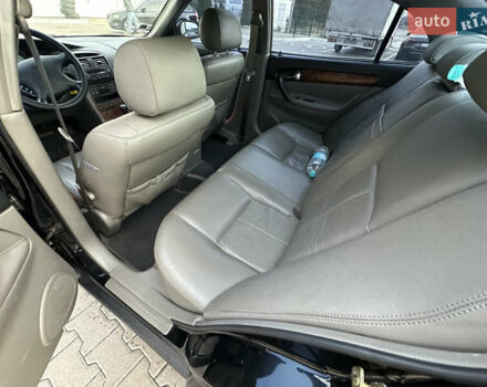 Черный Шевроле Эванда, объемом двигателя 2.5 л и пробегом 165 тыс. км за 3499 $, фото 15 на Automoto.ua