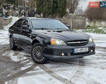 Чорний Шевроле Еванда, об'ємом двигуна 2 л та пробігом 250 тис. км за 3500 $, фото 1 на Automoto.ua