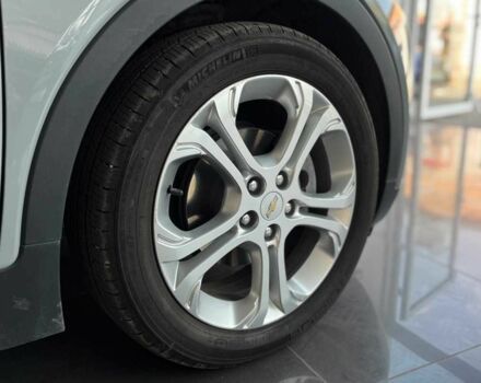 Серый Шевроле Эванда, объемом двигателя 0 л и пробегом 2 тыс. км за 20300 $, фото 20 на Automoto.ua