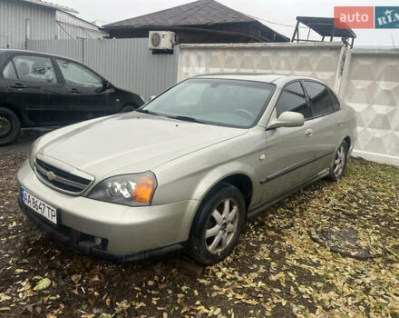 Серый Шевроле Эванда, объемом двигателя 2 л и пробегом 300 тыс. км за 3200 $, фото 7 на Automoto.ua