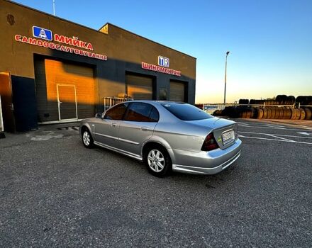 Серый Шевроле Эванда, объемом двигателя 2 л и пробегом 403 тыс. км за 3450 $, фото 2 на Automoto.ua