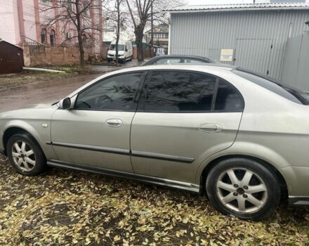 Сірий Шевроле Еванда, об'ємом двигуна 2 л та пробігом 300 тис. км за 3200 $, фото 6 на Automoto.ua