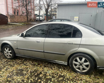 Серый Шевроле Эванда, объемом двигателя 2 л и пробегом 300 тыс. км за 3200 $, фото 6 на Automoto.ua