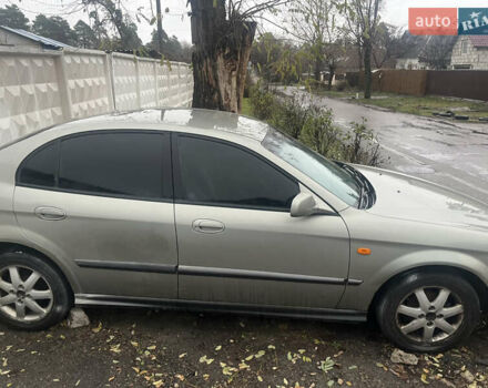 Серый Шевроле Эванда, объемом двигателя 2 л и пробегом 300 тыс. км за 3200 $, фото 2 на Automoto.ua