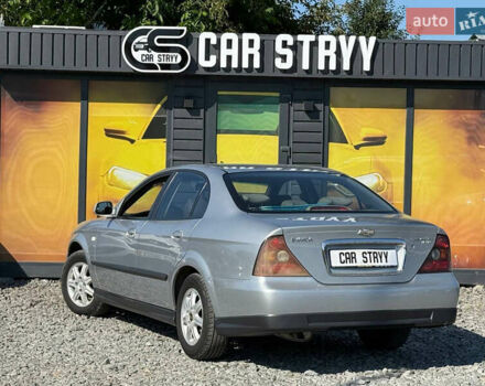 Серый Шевроле Эванда, объемом двигателя 2 л и пробегом 242 тыс. км за 3300 $, фото 1 на Automoto.ua