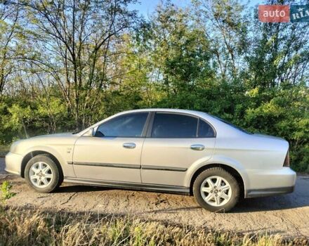 Серый Шевроле Эванда, объемом двигателя 2 л и пробегом 340 тыс. км за 3899 $, фото 6 на Automoto.ua