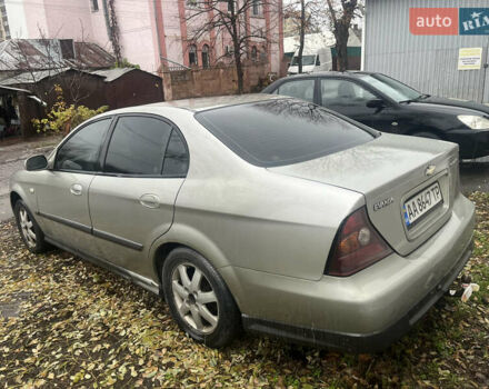 Серый Шевроле Эванда, объемом двигателя 2 л и пробегом 300 тыс. км за 3200 $, фото 5 на Automoto.ua