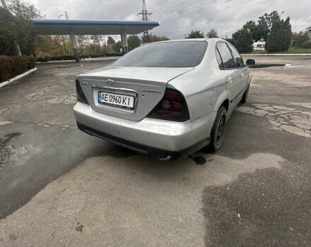 Шевроле Эванда 2005 в Каменское - Днепродзержинск на Automoto.ua Серый Шевроле Эванда, объемом двигателя 2 л и пробегом 237 тыс. км за 2300 $, фото 1 на Automoto.ua