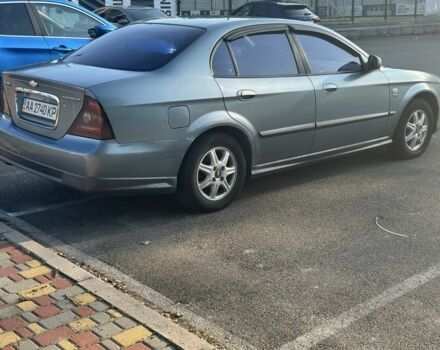 Серый Шевроле Эванда, объемом двигателя 2 л и пробегом 255 тыс. км за 2770 $, фото 6 на Automoto.ua