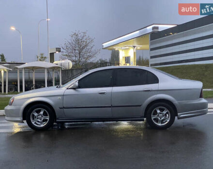 Серый Шевроле Эванда, объемом двигателя 2 л и пробегом 210 тыс. км за 3300 $, фото 5 на Automoto.ua