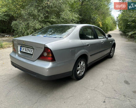 Сірий Шевроле Еванда, об'ємом двигуна 2 л та пробігом 163 тис. км за 3900 $, фото 2 на Automoto.ua
