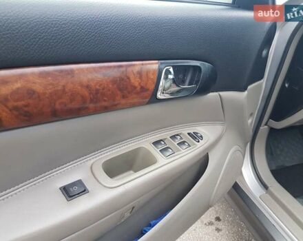 Сірий Шевроле Еванда, об'ємом двигуна 2.5 л та пробігом 147 тис. км за 3750 $, фото 29 на Automoto.ua